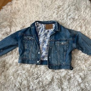 American eagle cropped denim jacket